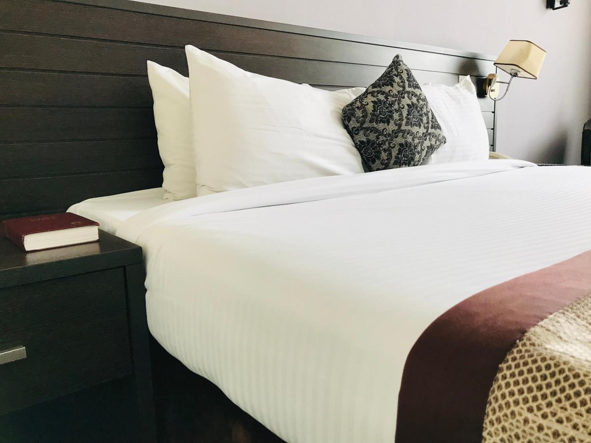 Hotel Golden Tulip Ibadan Esterno foto