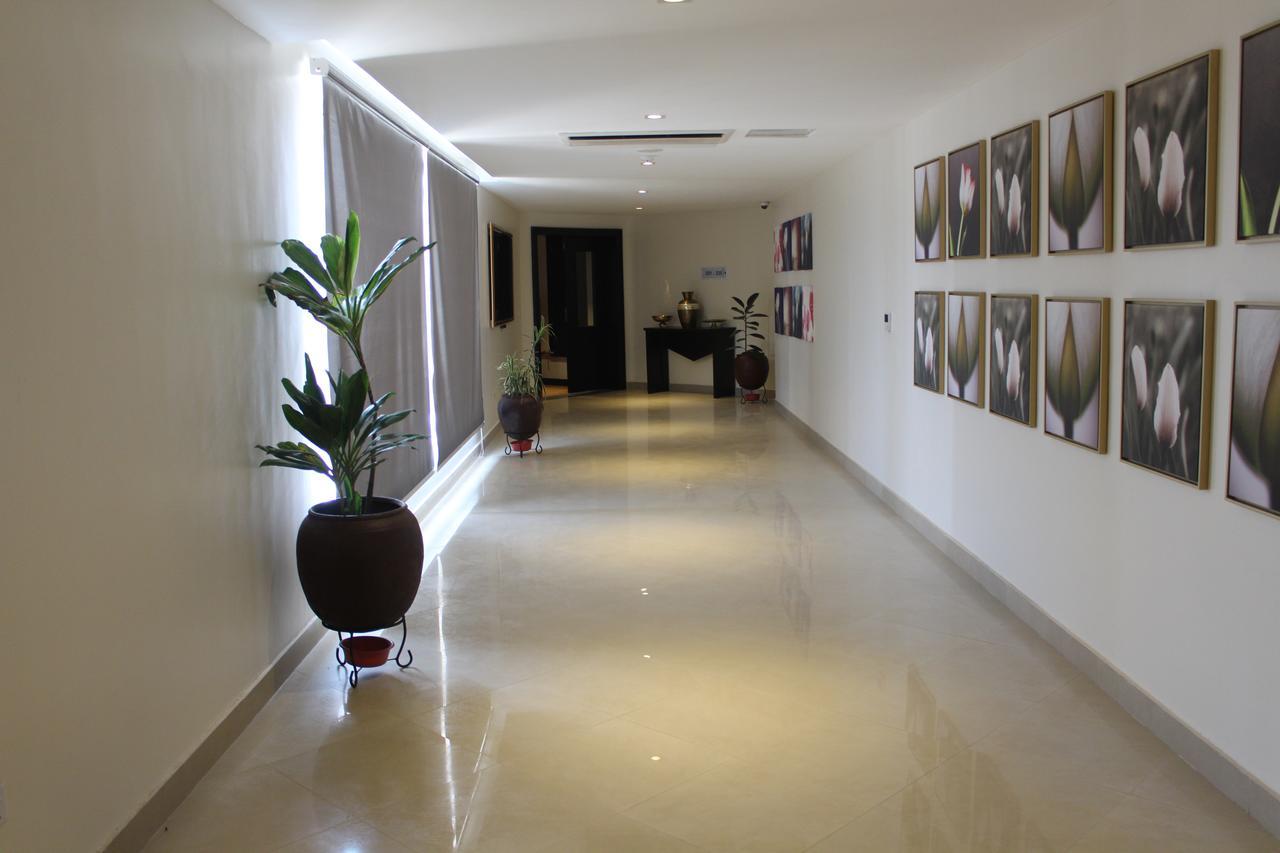Hotel Golden Tulip Ibadan Esterno foto